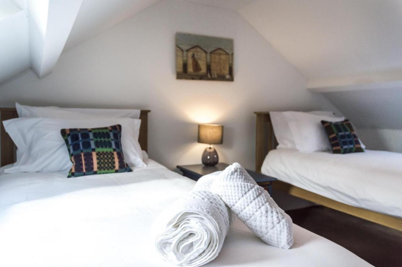 Foxglove - Luxurious Barn Conversion - Blossom Farm Johnston Exterior photo